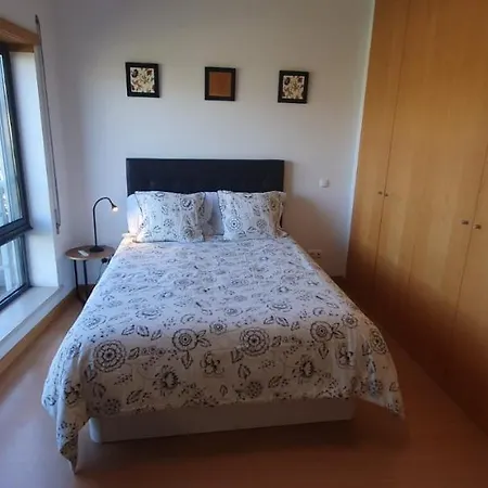 Coimbra's Black & Gold Appartement *